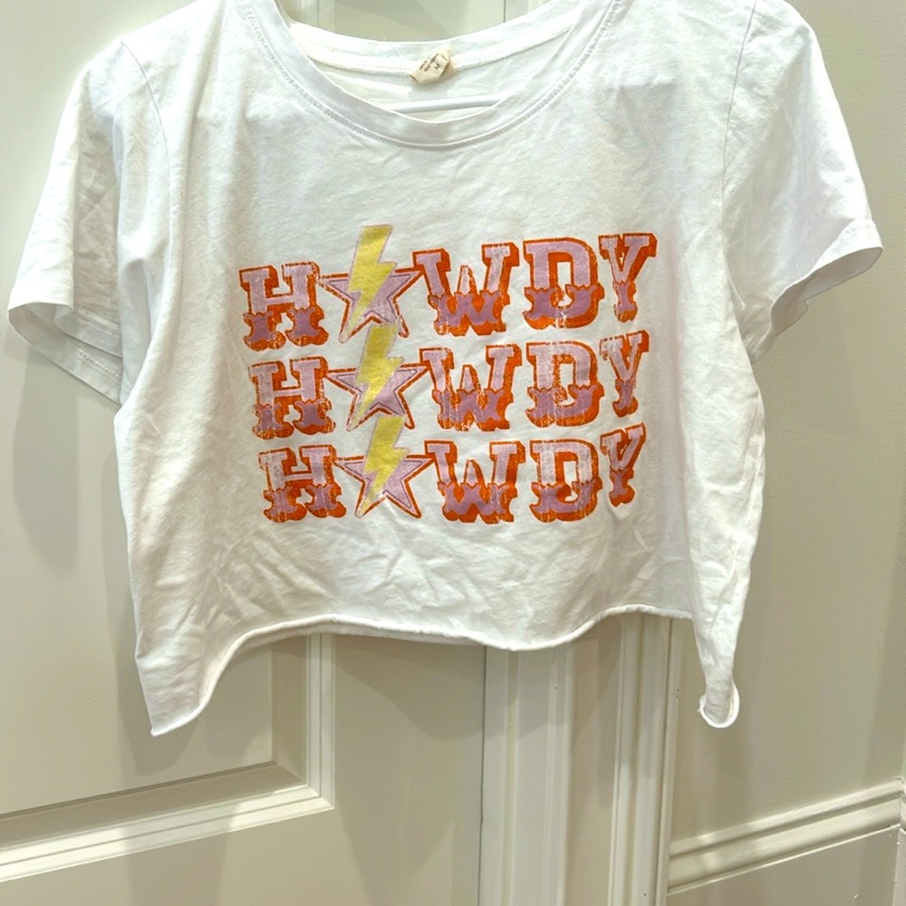Women’s medium Altar’d State cropped t-shirt
